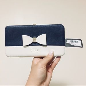GUESS Wallet